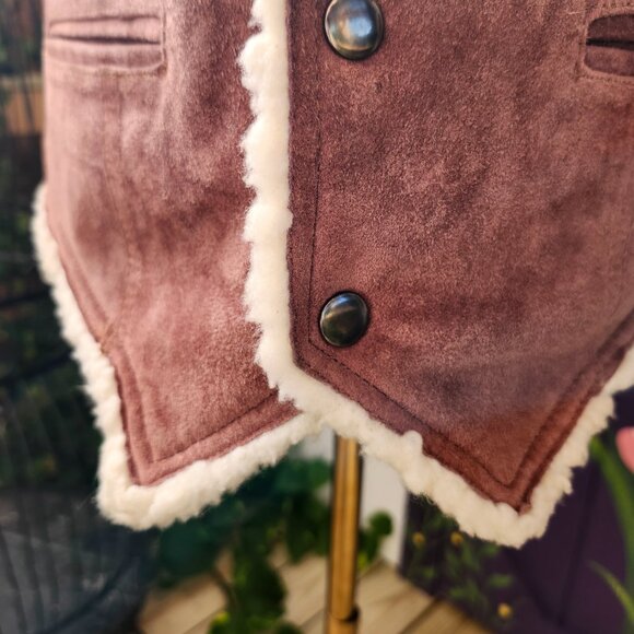 Vintage 1970's OUI Reversible Brown Leather & Sherpa Vest - Picture 6 of 16